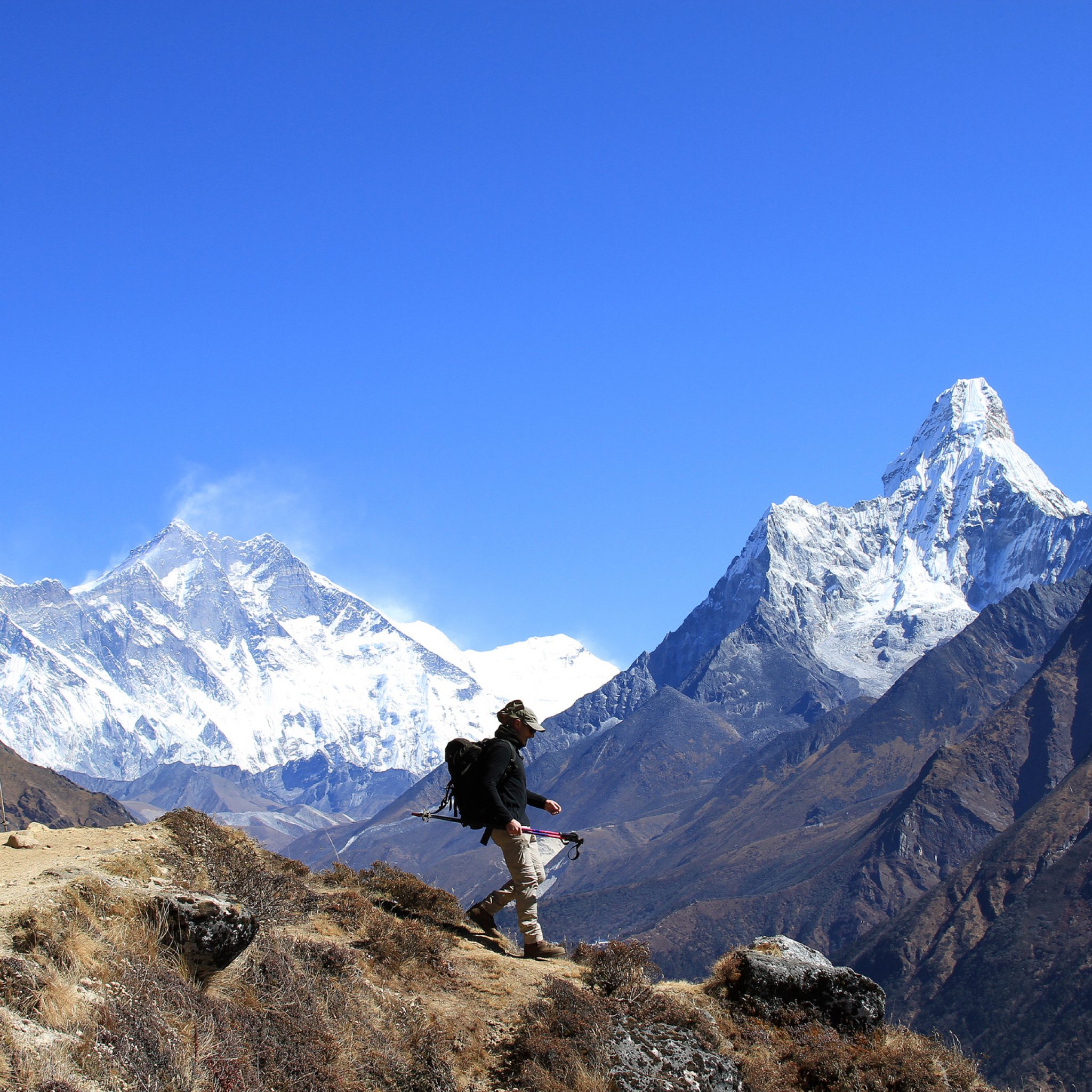 time to trek everest